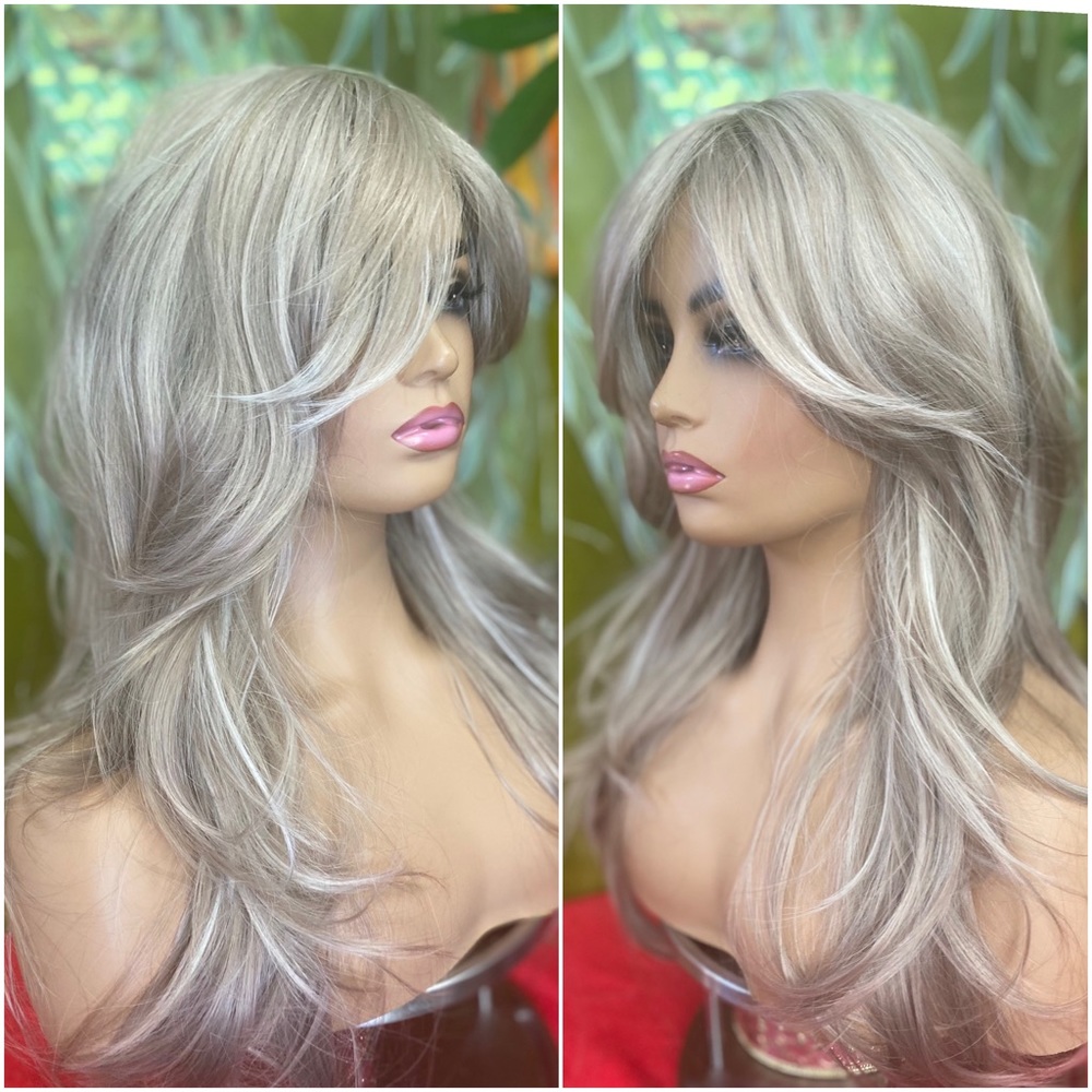 light blonde silvery layered wig